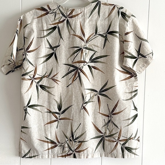 Malihini Hawaii Scrub Top XS bamboo print - Picture 2 of 4